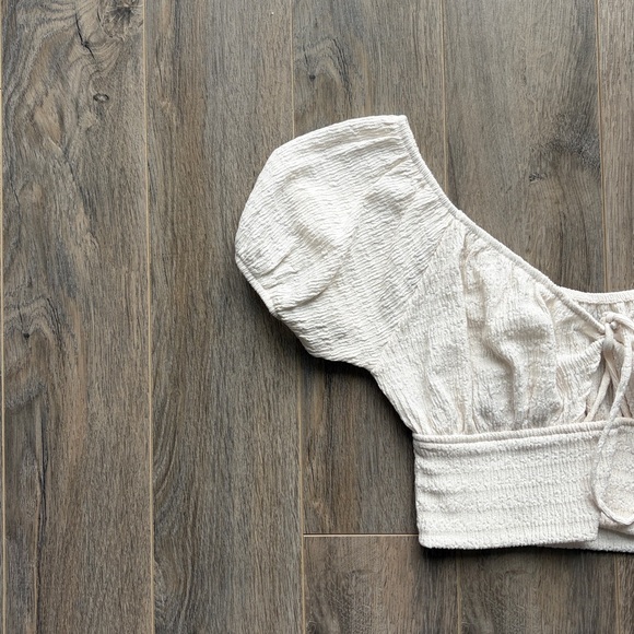 American Eagle Cream Puff Sleeve Top - Picture 2 of 5